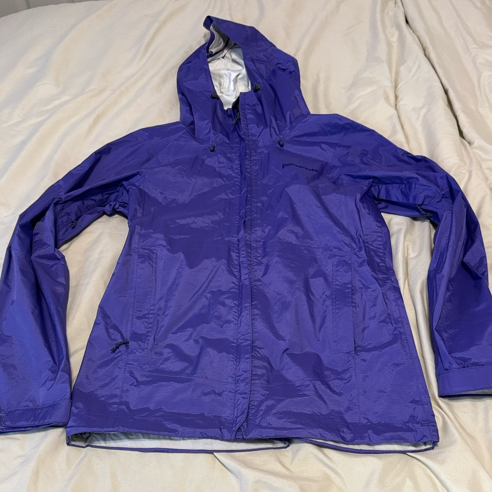 Patagonia Women's Purple Raincoat/ Windbreaker